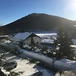 Seeblick App Am Berg Vor Den Toren Winterbergs *