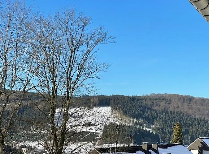 Niedersfeld Skigebiet Eschenberg *